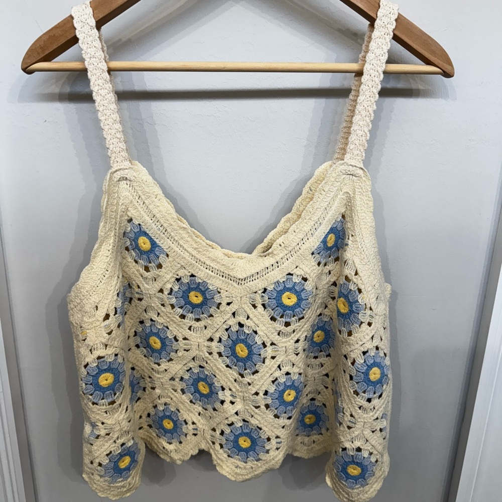 Crochet Floral Pattern Top - Cream and Blue